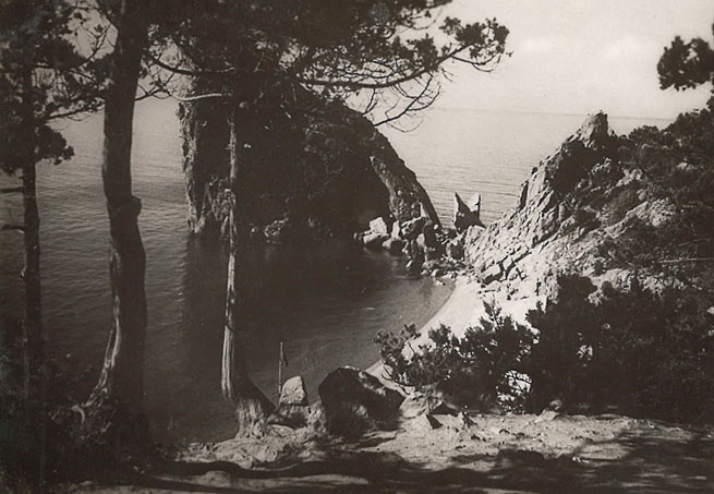 Открытка. Скала Дива близ Симеиза. 1937